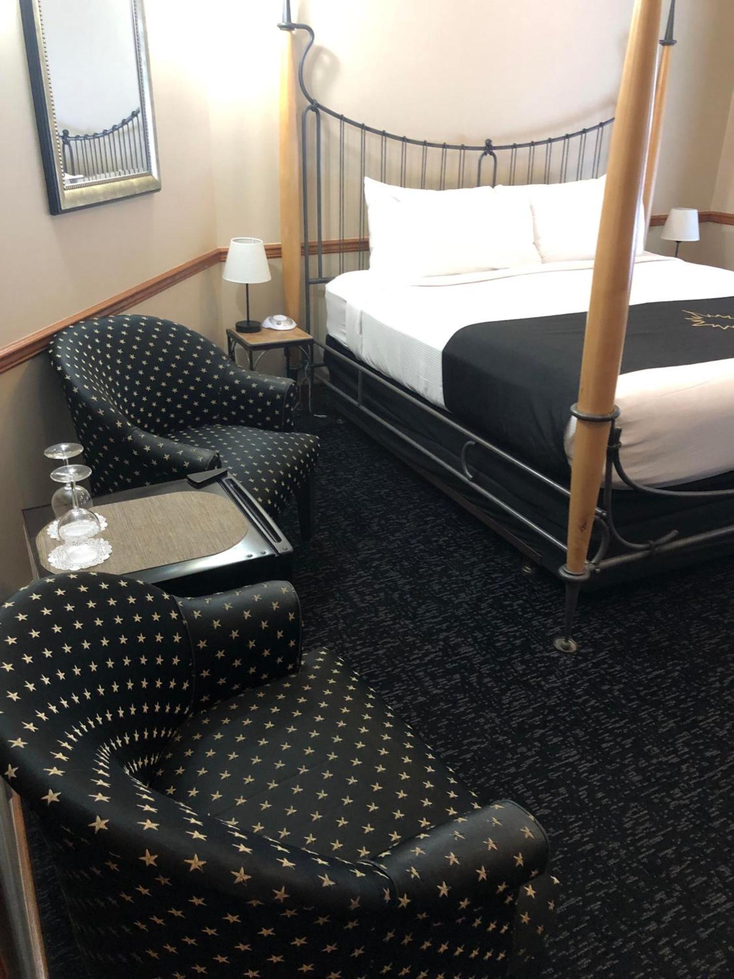 Inn At Black Star Farms Suttons Bay Esterno foto