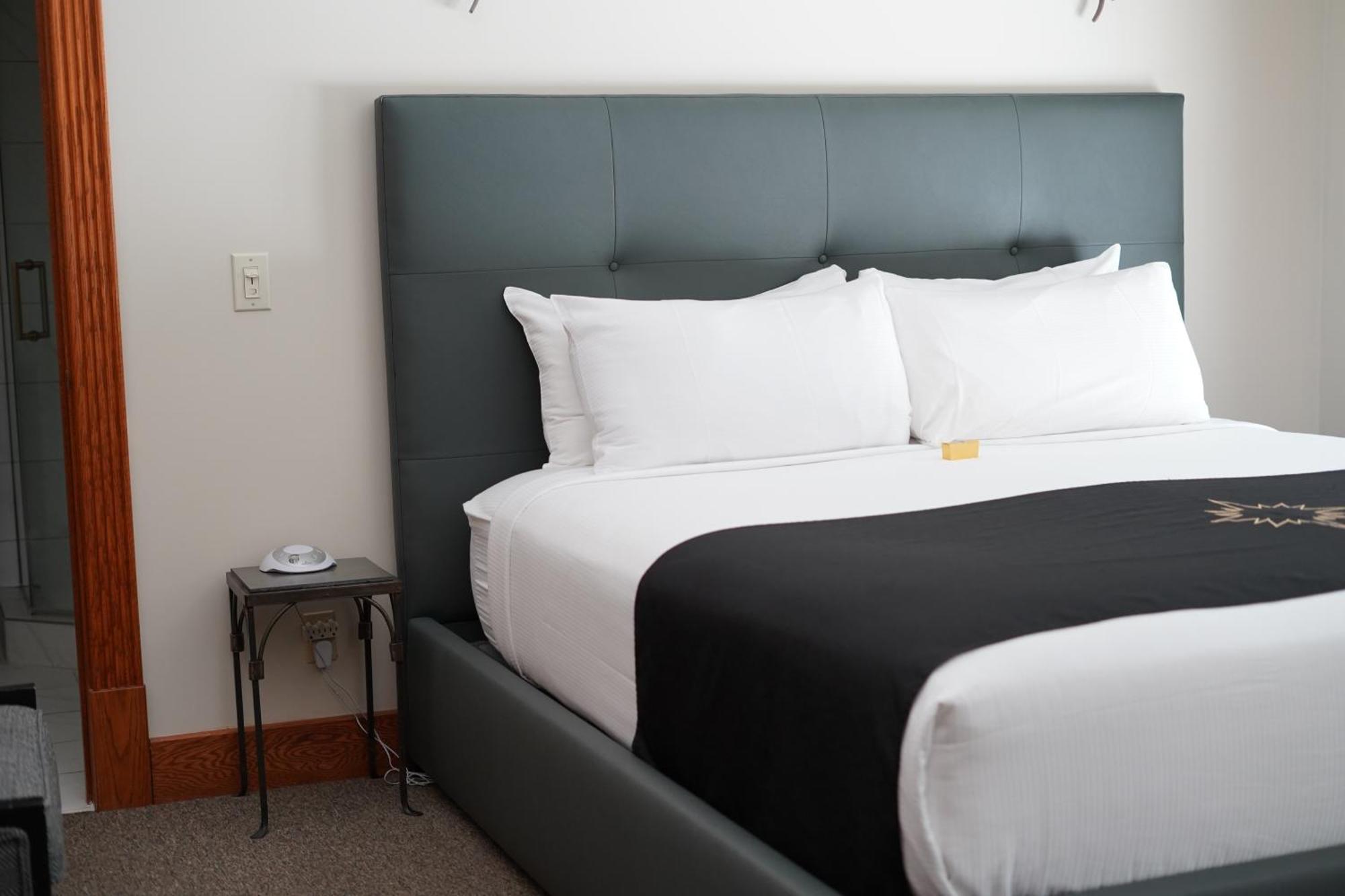 Inn At Black Star Farms Suttons Bay Esterno foto