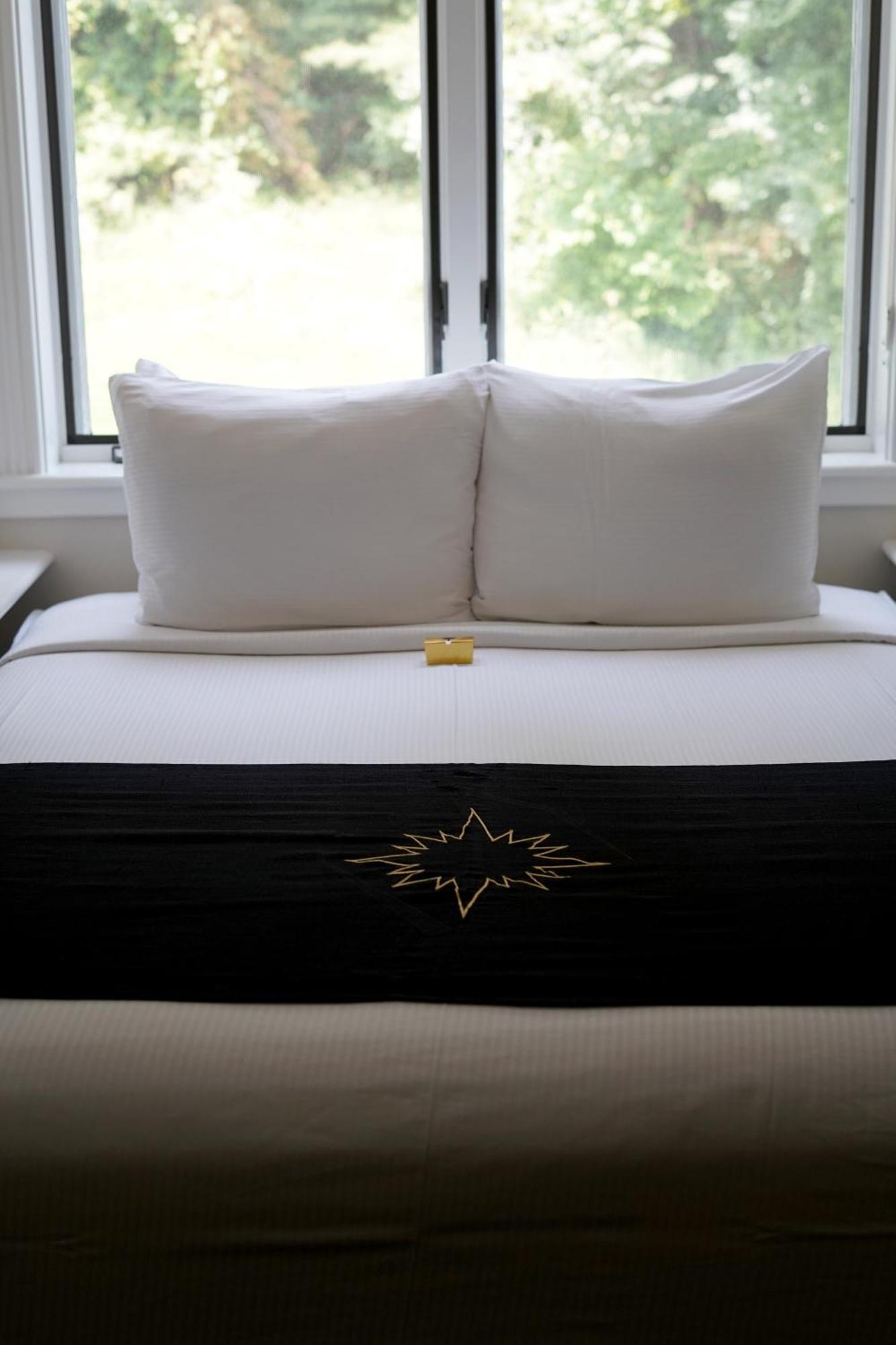 Inn At Black Star Farms Suttons Bay Camera foto